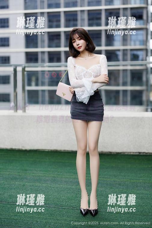 秀人网-HeyuZhang 秀人网 - HeyuZhang全套比基尼写真,难道我真的该买一套吗?