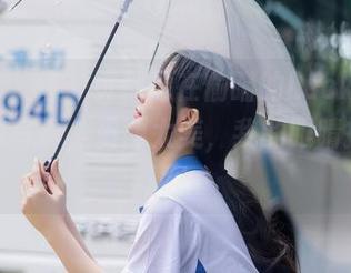 秀人网 – 每一页都像在偷瞄的Lucky沈欢欣学妹写真，资源太美，我的眼睛撑不住啊！
