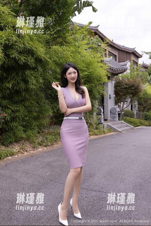 秀人网 - 南乔的万圣节：全套特供，帅哥配鬼怪，下载慎选