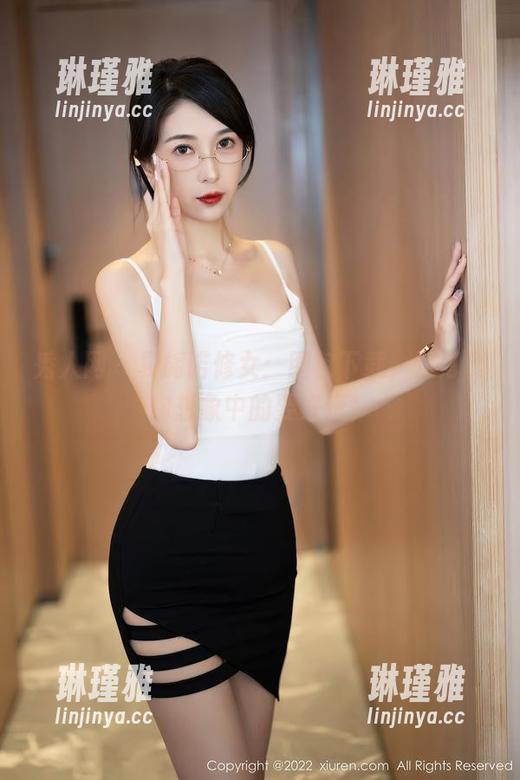 秀人网 - 夏旖诺修女：图包下载，这可比你想象中的要好玩！