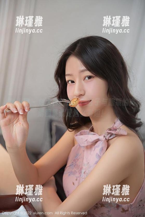 秀人网 - 放大你的想象！玄子与眼镜的高清图集就是这么有趣！