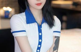 秀人网 – 这组艺轩的灰丝写真，真是有点让人停留的感觉