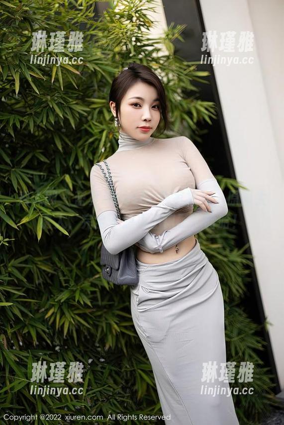 秀人网-蓝夏Akasha 秀人网 - 蓝夏Akasha居家福利,原图太诱人,完全不想再出门了,哈哈!