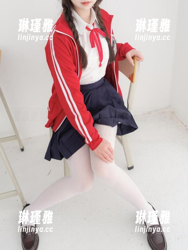 紧急企划 - 拿下小恩的体操服美图，结果不小心被截成图鉴