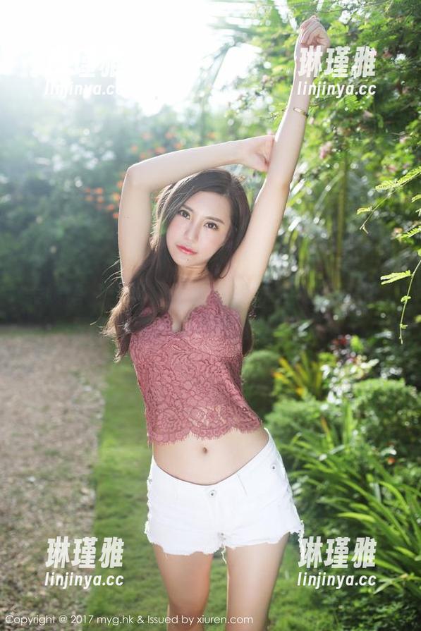 美媛馆 - 写真集：伊小七MoMo的吊带，只能说视觉和“幸福”感并存。