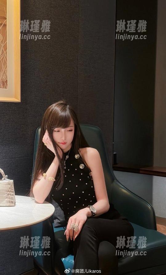 腐团儿Ikaros的私拍：女神图集，有点审美疲劳了吧