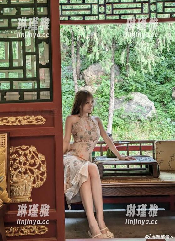 芊芊酱w 芊芊酱w教室写真:让你下载也爱上上课的“负担”!