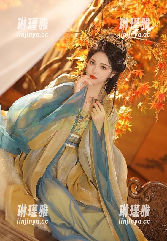 苏嫣嫣阿姨 说起来,这个图库里的精灵,真的有点魔性,苏嫣嫣阿姨是要搞什么?