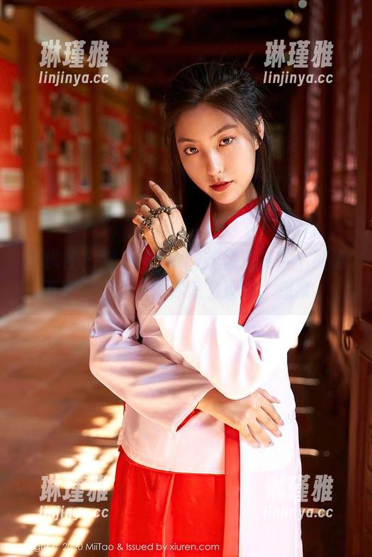 蜜桃社-梦乃Mandy 蜜桃社 - 梦乃Mandy的镂空美学,高清下载随你,随便你怎么理解、想象。