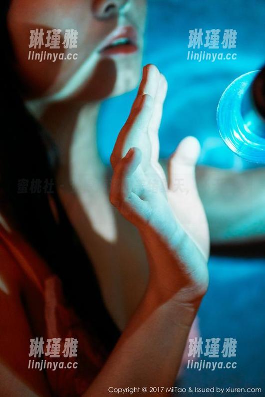 蜜桃社-美绪 蜜桃社 - 资源满满的美绪夏天,坏天气也得服气!