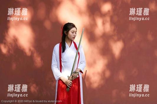 蜜桃社-露西Lucy 蜜桃社 - 露西Lucy的剧场:图库里的羞涩魔法,别急,先下载一波!