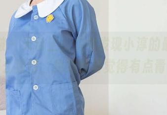 袜啵啵 – 天台上，你会发现小淳的最新作品那么独特，我则顿时觉得有点青涩。