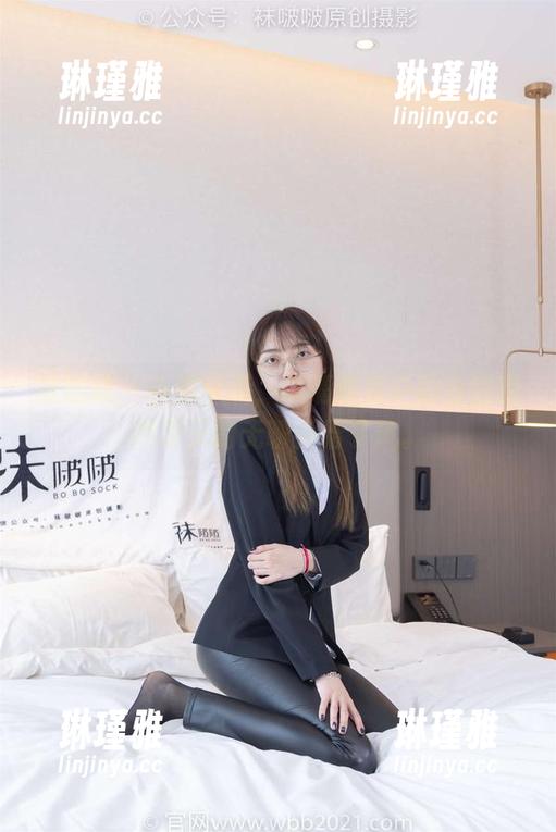 袜啵啵-甜甜圈 袜啵啵 - 告别平庸,高清图集中的甜甜圈把夏天的无聊丢给了风。