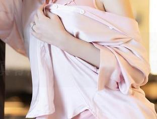 语画界 – 在线看，玥儿玥的手足之美合集，真有种谁都敢上脚的勇气呢。