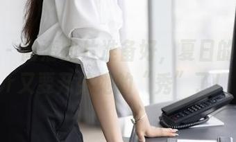 语画界 – 高清图片准备好，夏日的玥儿玥er又要开始她的“秀”了！