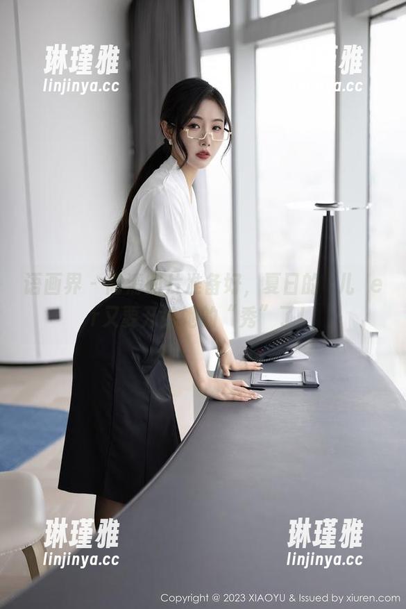语画界 - 高清图片准备好，夏日的玥儿玥er又要开始她的“秀”了！