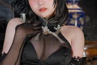 阿半今天很开心全集里那份白色肉感，好像在无声地诉说着什么，但又不太确定。