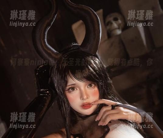 阿寨寨ninja 阿寨寨ninja说:无圣光的阿狸,觉得有点酷,你呢?
