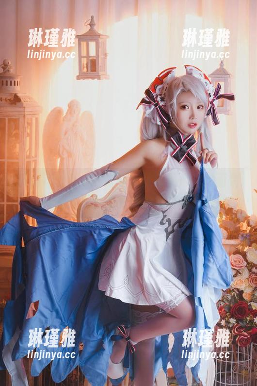 按耐不住心中的好奇，最新图片里的面饼仙儿真的是把星极的美妙发挥到了极致！